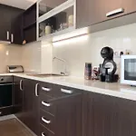 Sunny & Cozy For 4 Guests & Free Parking פלובדיב