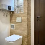 דירה Sunny & Cozy For 4 Guests & Free Parking