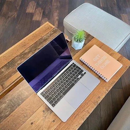 Sunny & Cozy For 4 Guests & Free Parking Daire