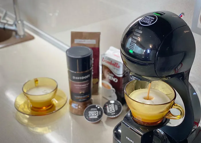 Sunny & Cozy For 4 Guests & Free Parking Daire *