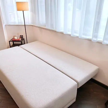 아파트 Sunny & Cozy For 4 Guests & Free Parking *