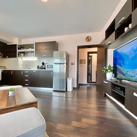 Sunny & Cozy For 4 Guests *