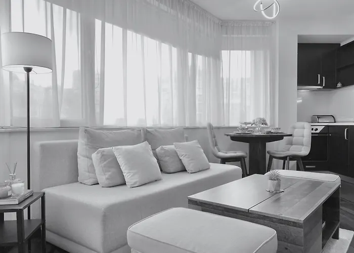 Sunny & Cozy For 4 Guests & Free Parking Plovdiv