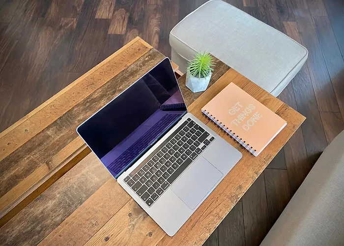 Sunny & Cozy For 4 Guests & Free Parking Apartment